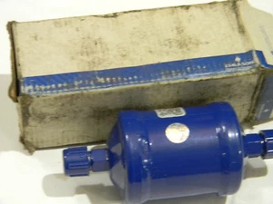 SECADOR FILTRO LÍNEA LÍQUIDA EMERSON # EK-083 - Imagen 1 de 4