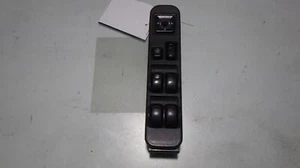 02 MITSUBISHI MONTERO SPORT Front Door Switch  - Picture 1 of 9