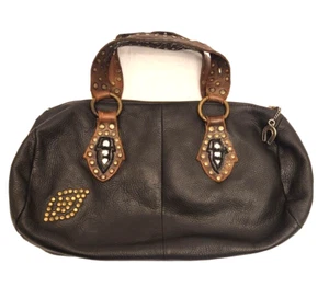 Borsa a tracolla vintage Betsey Johnson in pelle marrone con borchie e perline - Foto 1 di 11