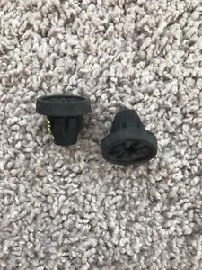 2007 2008 2009 2010 2011 2012 OEM Mazda Cx-7 Ac Condenser Lower Bushings - Picture 1 of 3