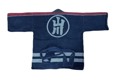 Chaqueta de bombero tradicional para hombre. La vieja chaqueta de bombero es gruesa y pesada Foto 1 de 4