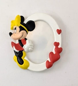 Vintage magnetic Minnie Mouse picture frame - plastic - wallet size - Picture 1 of 3