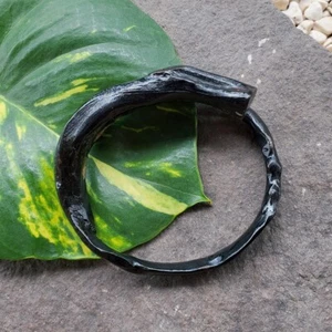 Exotic Indonesian Black Akar Bahar Bracelet Genuine Coral Bangle #253 - Imagen 1 de 6