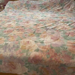 Vintage Twin Pastel Floral Reversible Quilted Comforter 72” X 82” - Picture 1 of 2