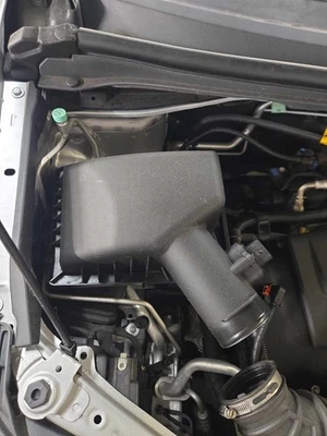 Conjunto de filtro de aire usado se adapta a: Chevrolet Sonic Grade A 2019 Foto 1 de 4