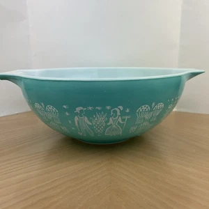 Vtg 444 PYREX TURQUOISE Blue Amish Butterprint Cinderella 4 Qt Mixing Bowl - Picture 1 of 9