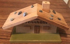 VINTAGE ERZGEBIRGE SENNHUTTE WOOD MINIATURE HOUSE GERMANY - Picture 1 of 9
