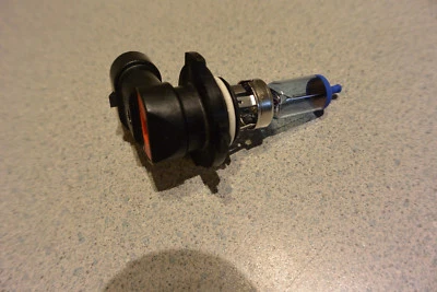 PIAA  (HB3)  High Performance Halogen Bulb ONE Replacement BULB - Image 1 of 2