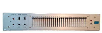 Ecualizador de habitación vintage UREI modelo 539 de una tercera octava hecho en EE. UU. con cubierta Foto 1 de 3