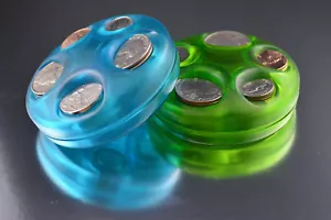 Pocket coin dispenser organizes loose change – holds up to $5.33 - Two-piece-set - Picture 1 of 6