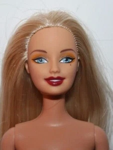 Mattel Barbie Doll with Blonde Hair, Blue Eyes, Beauty Mark, Bendable Legs - Imagen 1 de 7