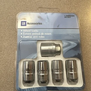 GM Accessories 92221880 Wheel Lock Kit - Picture 1 of 5