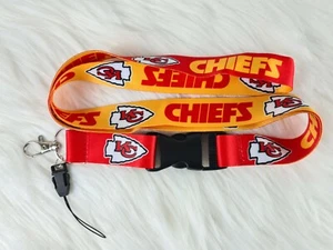 🔥NUOVO🔥 Kansas City Chiefs portachiavi porta badge cordino NFL clip staccabile - Foto 1 di 1