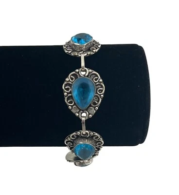 Hand Made Blue Topaz Pear-Cut Bracelet Wrist Chain Silver 6-7 Inches - Image 1 of 4