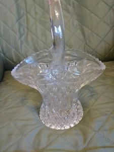 Vintage Glass Basket with Handle, Diamond Pattern, Ruffle Edge, #2782 - Picture 1 of 7