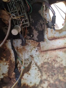 67-72 Chevy GMC Truck Underdash Fuse Box - Picture 1 of 6