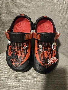 Crocs Team Spider-Man Echo Glow Clog - GLOW-IN-THE-DARK SPIDEY Kids Sz J3 US - Picture 1 of 7
