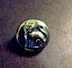 Black Glass Picture Button with Green Luster - Sweet Cat (4617) - Picture 1 of 4