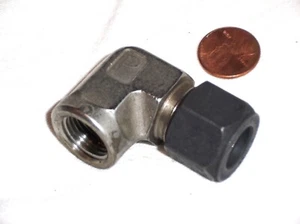 Parker® 1/2 compression X 3/8NPT FEMALE ELBOW CONNECTOR 316 Stainless Steel FNPT - Picture 1 of 2