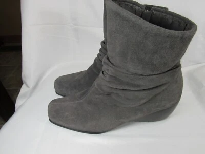 Andrew Geller Mary Kate Boots Womens 9 Gray Suede Wedge Booties Cold Square Toe - Image 1 of 4