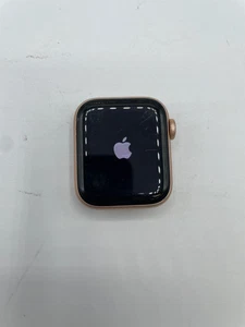 Apple Watch Serie 6 GPS 40mm Dorado Aluminio Piezas/Reparación Solo COMO ESTÁ - Imagen 1 de 2