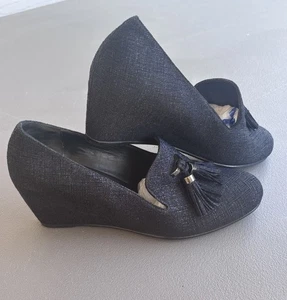 Stuart Weitzman Shimmer Glitter Metallic Black Wedge Heel Tassel Size 9 NEW - Picture 1 of 10