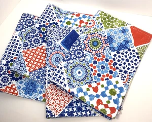 4 Cynthia Rowley New York Blue Green Floral Medallion Placemats - Picture 1 of 8