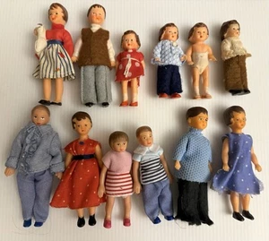 Dollhouse Doll Lot - Some Vtg Ari Germany - See Pics, 12 Dolls - Picture 1 of 12