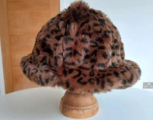 KANGOL FAUX FUR CASUAL WOMENS BUCKET HAT IN LEOPARD PRINT - MEDIUM - RRP: £60+ - Picture 1 of 16