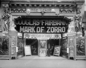 Majestic Lust Leader Theatre Entrance 8x10 Reprint Of Old Photo - Bild 1 von 1