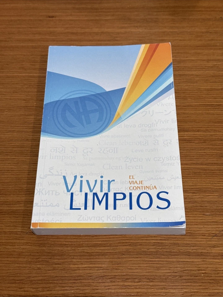 Vivir Limpios Living Clean The Journey Continues NA Softcover SPANISH Espanol  - Image 1 of 4