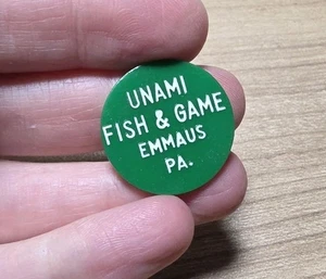 Vintage Unami Fish & Game Emmaus PA Advertising Plastic Trade Token - Picture 1 of 3