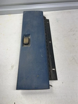 Guantera 80-86 serie F/Bronco azul Foto 1 de 4