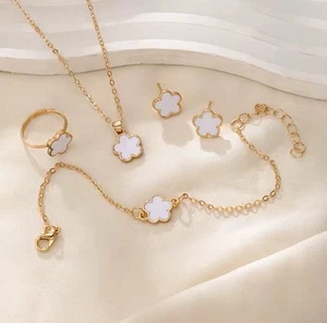 Set Gioielli Quadrifoglio Donna Ragazza Fiore Collana Orecchini Bracciale Anello - Foto 1 di 8