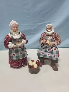 Possible Dreams Clothtique Mr. & Mrs. Claus Apple Of His Eye! - Picture 1 of 6