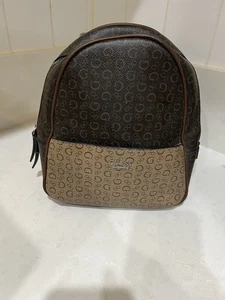 GUESS TWO TONE BROWN SMALL ADJUSTABLE BACKPACK SHOULDER BAG GREAT CONDITION - Picture 1 of 9
