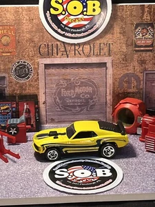 Hot Wheels 1970 Ford Mustang Mach 1 Yellow Diecast USED NM Condition - Picture 1 of 6