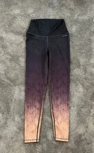 AR-33 Alpha High Waisted Leggings Women's Size XS Ombré Purple Pink Gradient  - Picture 1 of 4