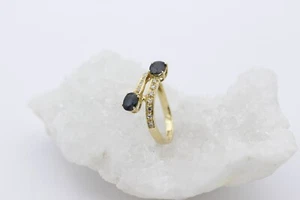 Wunderschöner Damen Ring aus 750er Gelbgold mit Saphir&Diamanten - Picture 1 of 5