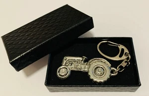 TRACTOR SILVER PEWTER 3D KEYRING IN BLACK GIFT BOX BIRTHDAY CHRISTMAS GIFTS - Picture 1 of 5