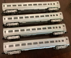 4 Minitrix Trix N Scale UNDECORATED Streamline Corrugated End Passenger Coaches - Picture 1 of 11