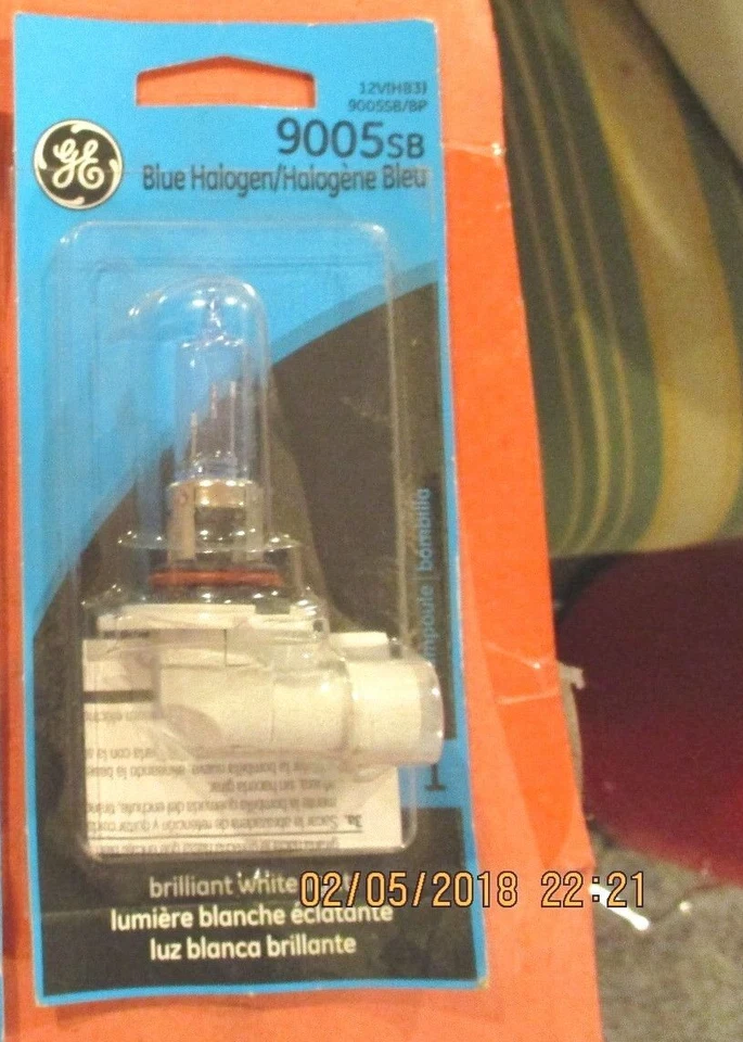 9005 SB - GE -- BLUE HALOGEN- BRILLIANT WHITE-HEADLIGHTS---=9005SB/BP - Image 1 of 1