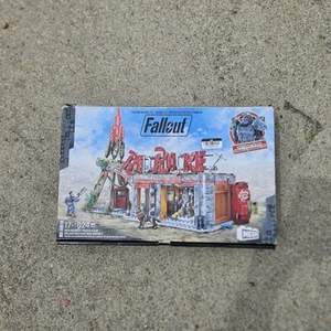 MEGA Fallout Red Rocket Truck Stop - Picture 1 of 6