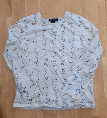 Cárdigan grande floral bordado con botones delanteros Denim & Co amarillo pálido Foto 1 de 4