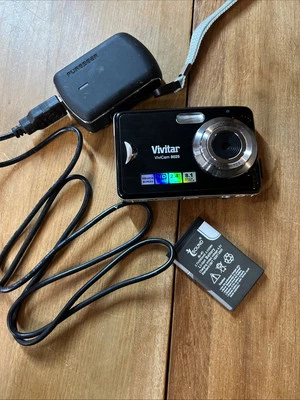 Vivitar ViviCam 8025 8.1MP Digital Camera - Black *Please Read* - Image 1 of 4