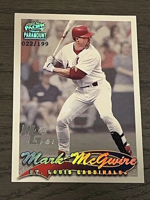 1999 Pacific Paramount Holo Gold Mark McGwire #194 Cardinals /199 - Imagem 1 de 2