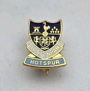TOTTENHAM HOTSPUR SPURS SMALL VINTAGE SHIELD PIN BADGE RARE - Picture 1 of 2