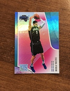 Nikola Vucevic 2018-19 Status Red Holo #99 Orlando Magic Chicago Bulls