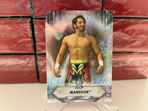 2021 WWE Topps Mansoor #118 Rainbow Foil Insert Card