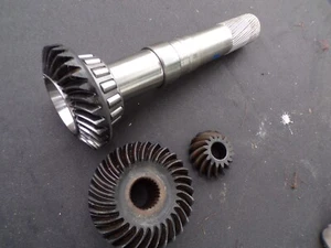 GENUINE VOLVO PENTA OEM 21722513 2 PIECE GEAR SET used nice gearsfraction of new - Picture 1 of 5